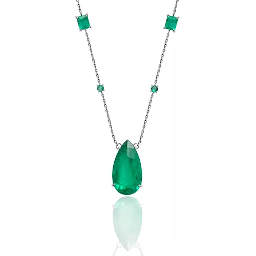 COLAR LONGO EM OURO BRANCO COM ESMERALDA EXTRA - 16MM