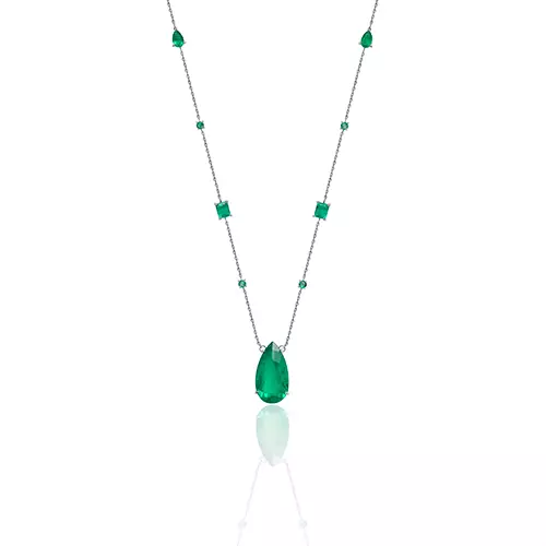 COLAR LONGO EM OURO BRANCO COM ESMERALDA EXTRA - 16MM