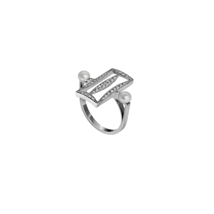 ANEL COMPANHIA EM OURO BRANCO 18K COM DIAMANTES E PÉROLAS.