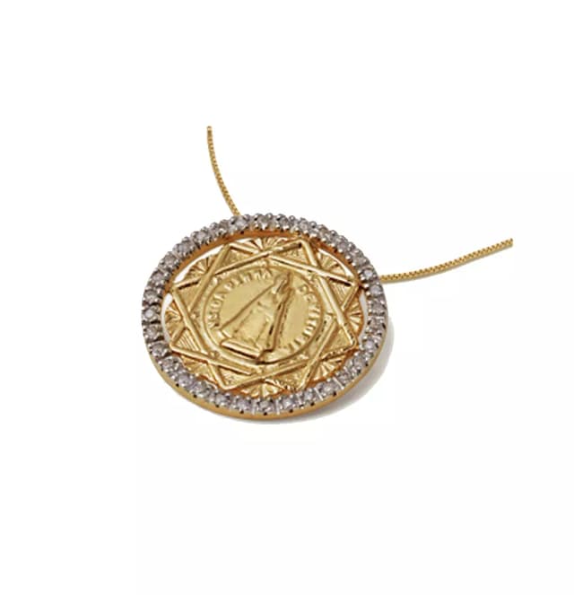 PINGENTES NOSSA SENHORA DA PENHA EM OURO AMARELO 18K COM DIAMANTES.