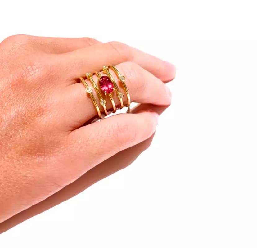 ANEL COLORS EM OURO AMARELO E TURMALINA ROSA