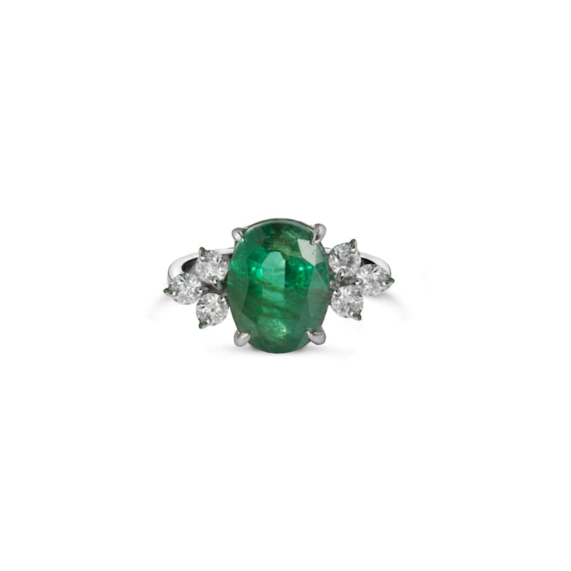 ANEL GARDEN DE ESMERALDA OVAL COM DIAMANTES