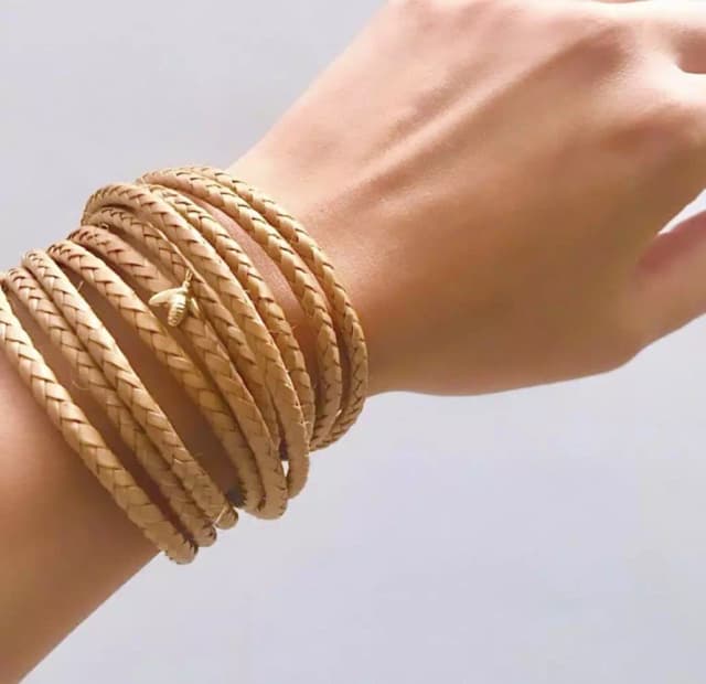 Pulseira de Palha com Abelha - Bee