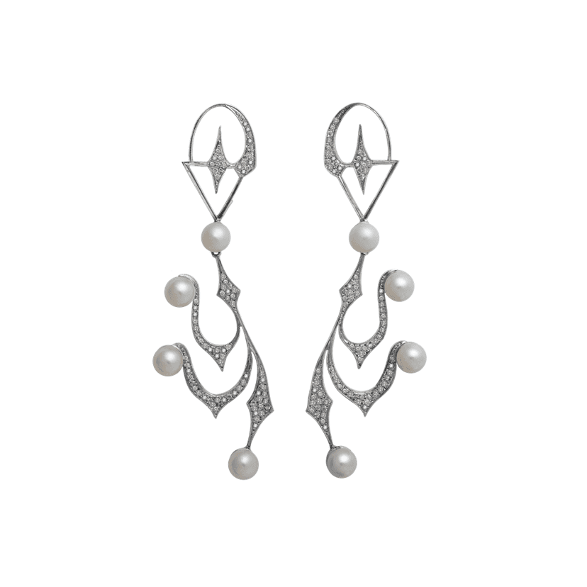 BRINCO VINÍCIUS EM OURO BRANCO 18K, COM PÉROLAS E DIAMANTES.
