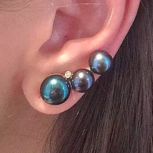 EAR CUFF PÉROLAS ENERGIA NEGRAS E DIAMANTE