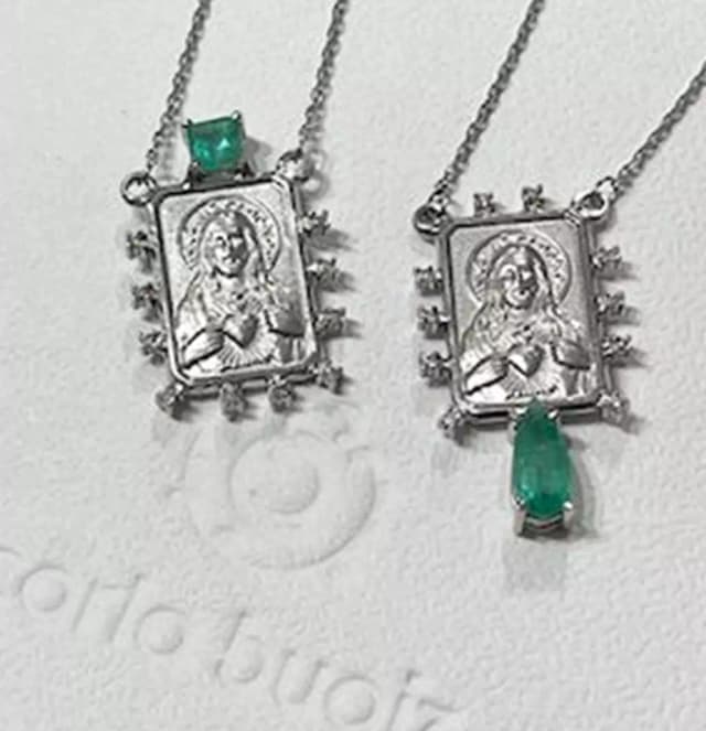 ESCAPULÁRIO BENÇÃO EM OURO BRANCO COM ESMERALDAS E DIAMANTE