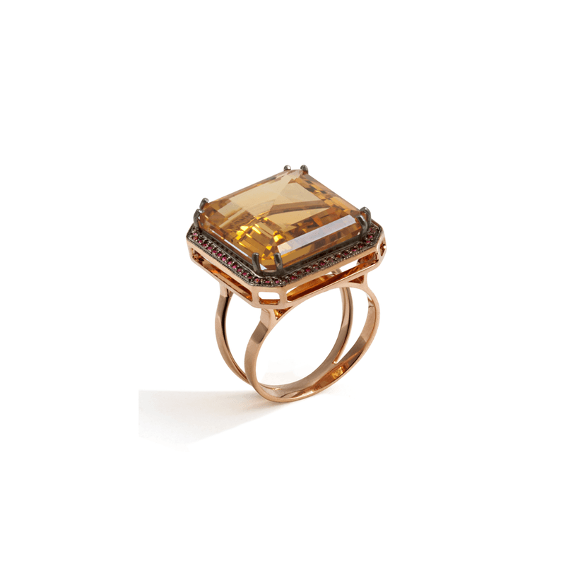 ANEL EM OURO AMARELO 18K, COM CITRINO E RUBIS.
