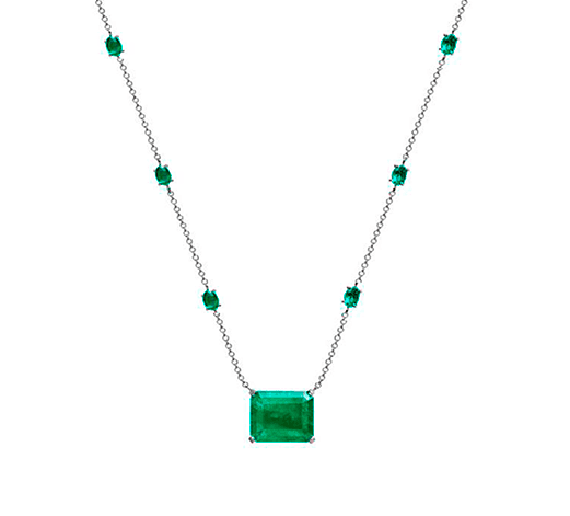 COLAR COM ESMERALDA CENTRAL RETANGULAR 14X10 (APROXIMADAMENTE) PONTOS DE LUZ DE ESMERALDA EM OURO 18K