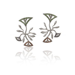 BRINCO MISTÉRIOS EM OURO BRANCO 18K, COM DIAMANTES, CRISOPÁZIOS E SAFIRAS.
