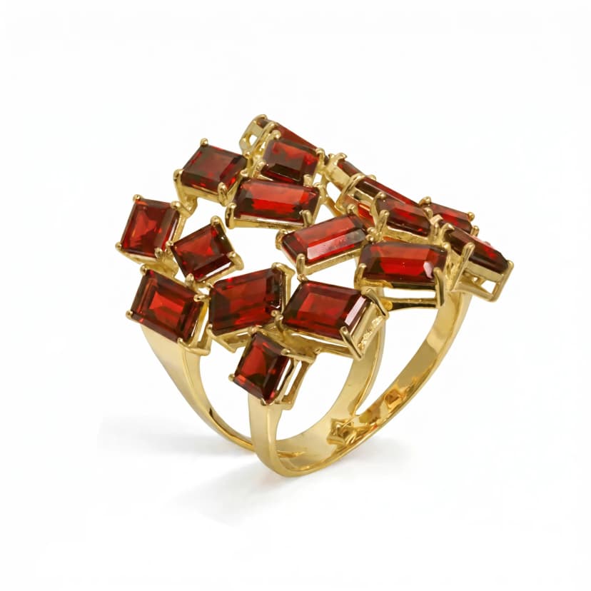 Anel Sensazione de Granada em Ouro Amarelo 18K