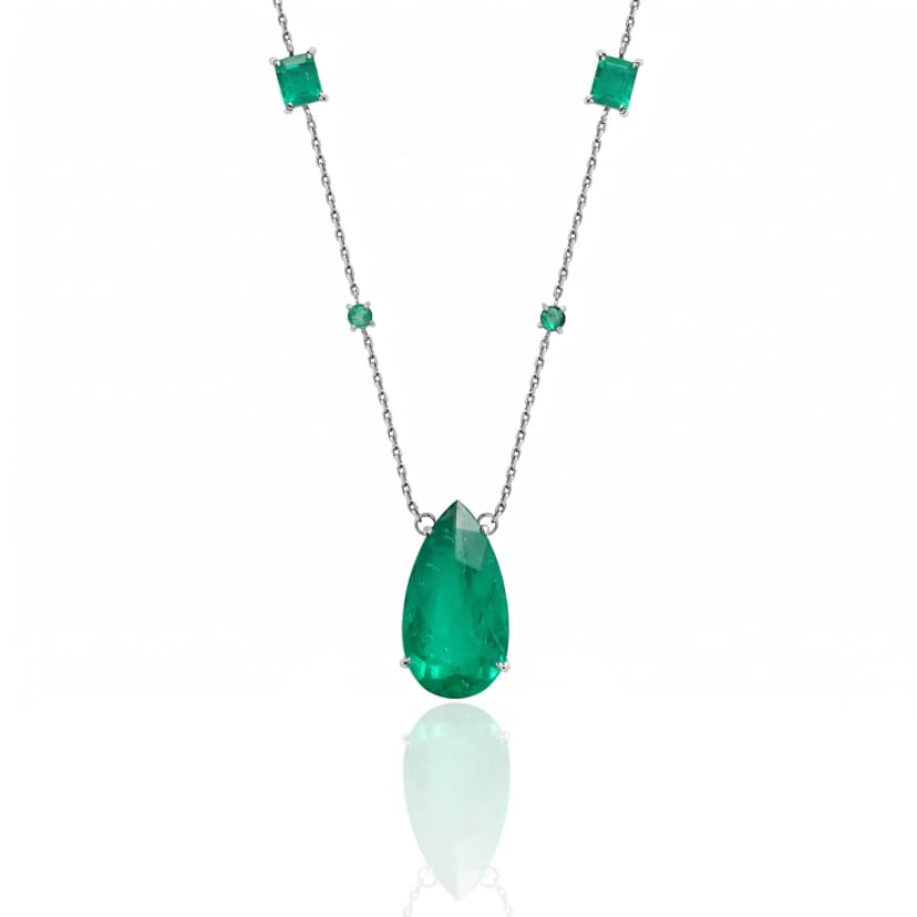 Colar Longo em Ouro Branco com Esmeralda Extra - 16MM