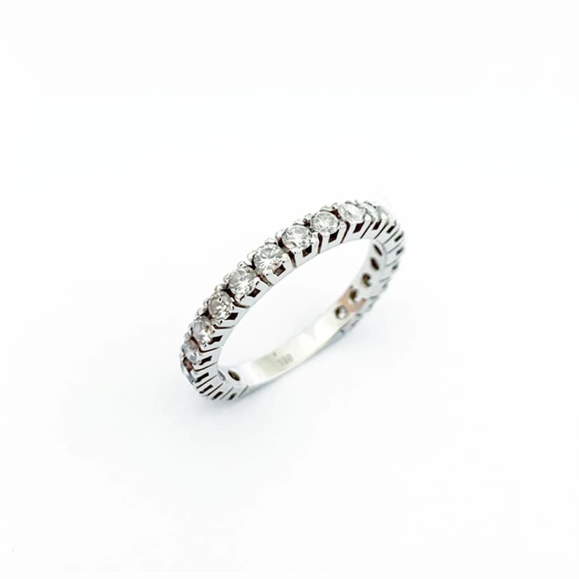 Aliança com 20 Diamantes Ouro Branco