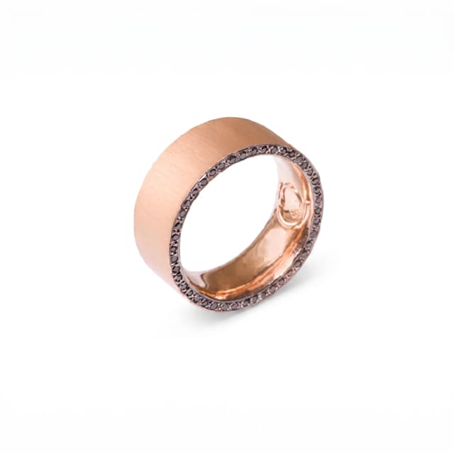 Aliança em Ouro Rosê 18K, com Diamantes Negros