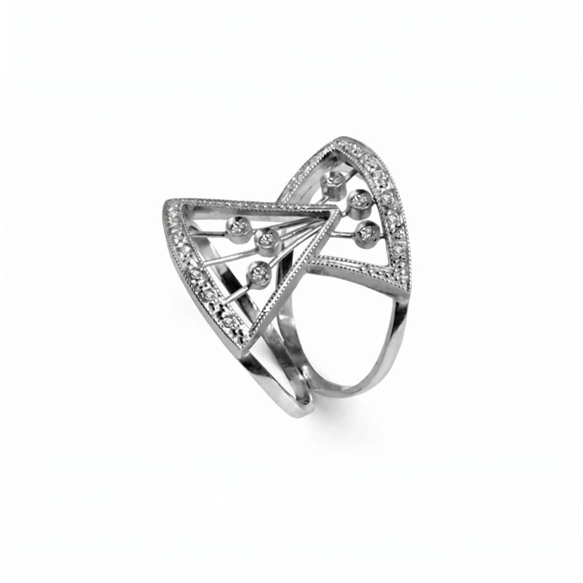Anel Eywa em Ouro Branco 18K com Diamantes