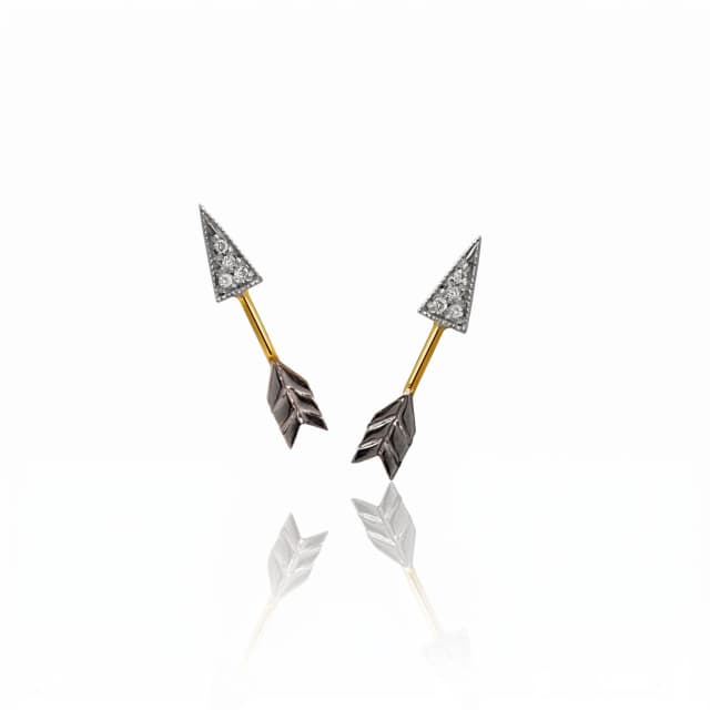 Ear Cuff Flecha em Ouro Branco e Ouro Amarelo e com Diamantes