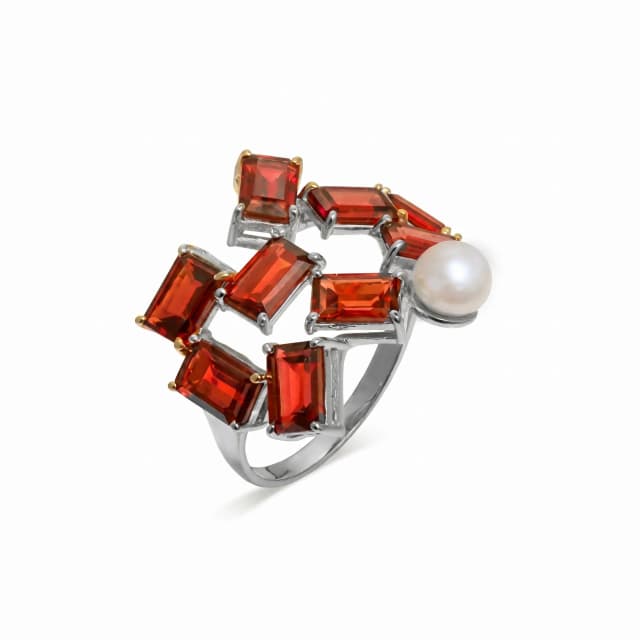 Anel Affetto de Granada com Pérola em Ouro Branco 18K